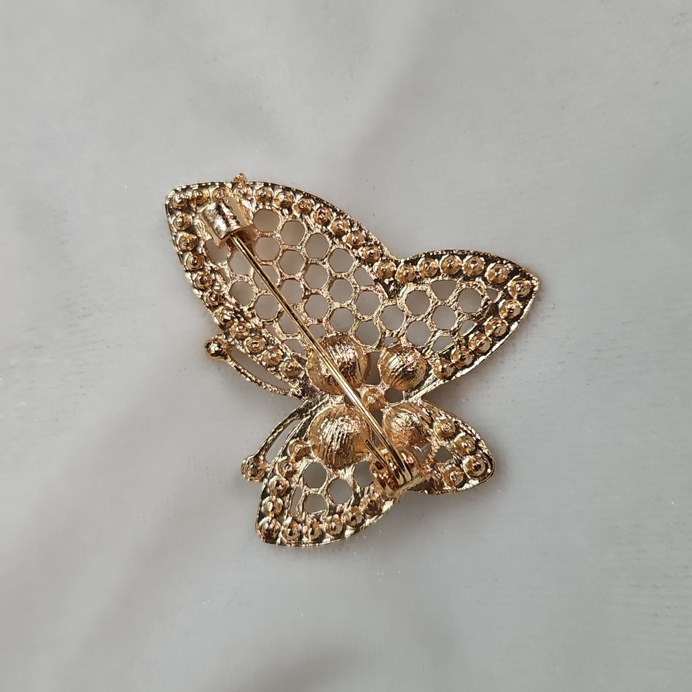Women's Gold Rhinestone Pearl Butterfly Brooch Retro Style Pin Rhinestone NWOT - Picture 3 of 4